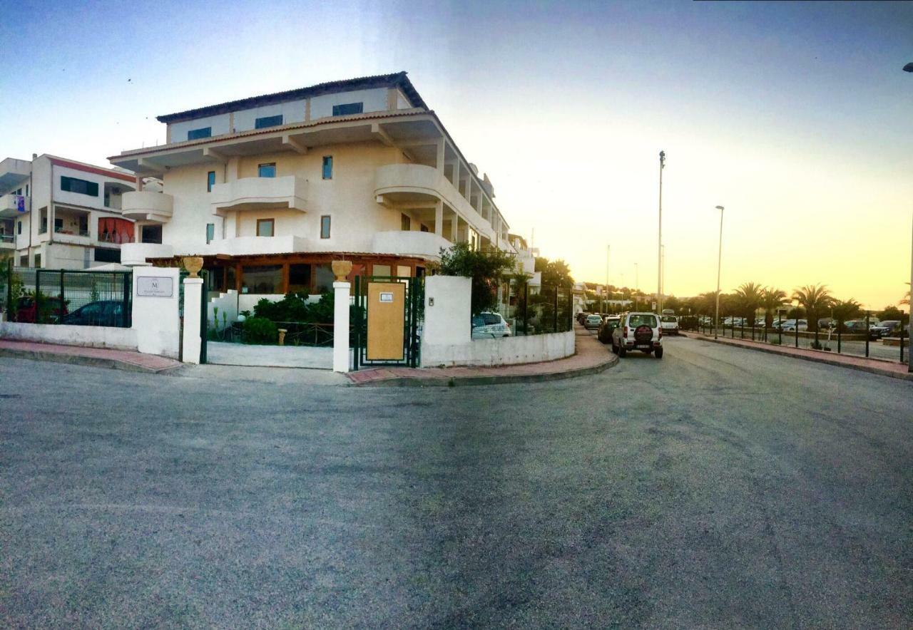 B&B Palazzo Manfredi Vieste, Fronte Mare Con Parcheggio Exterior photo