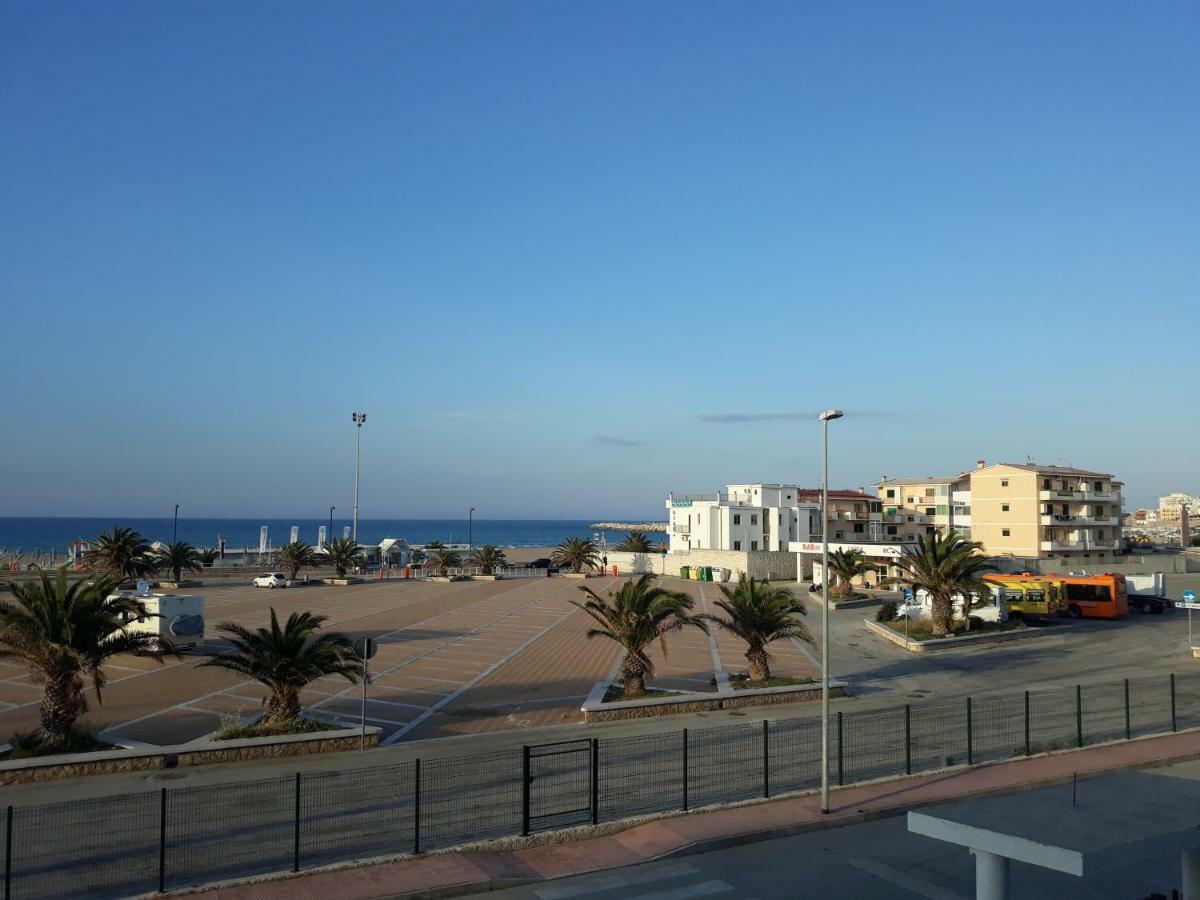 B&B Palazzo Manfredi Vieste, Fronte Mare Con Parcheggio Exterior photo